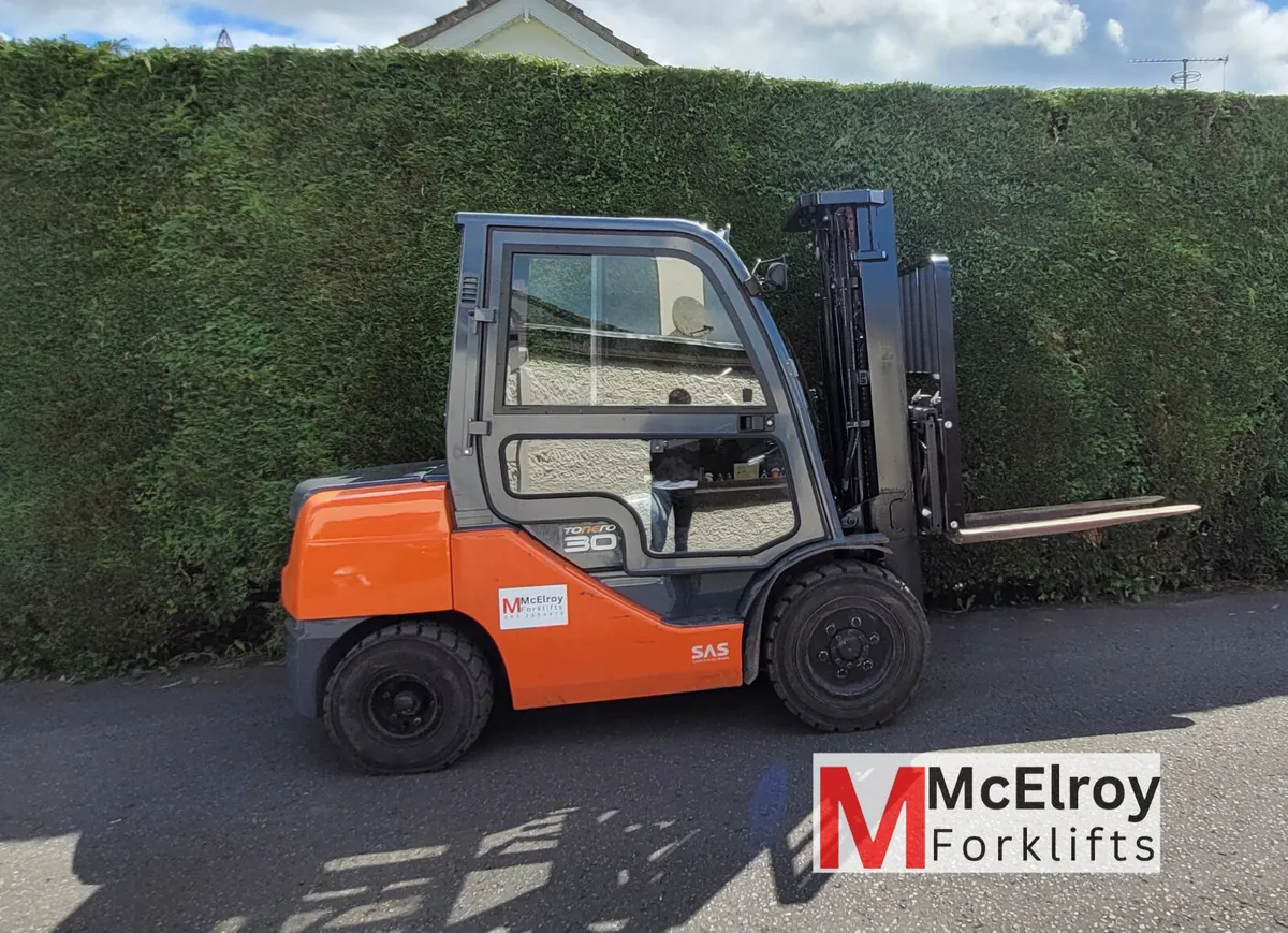 NEW TOYOTA 3 ton forklift