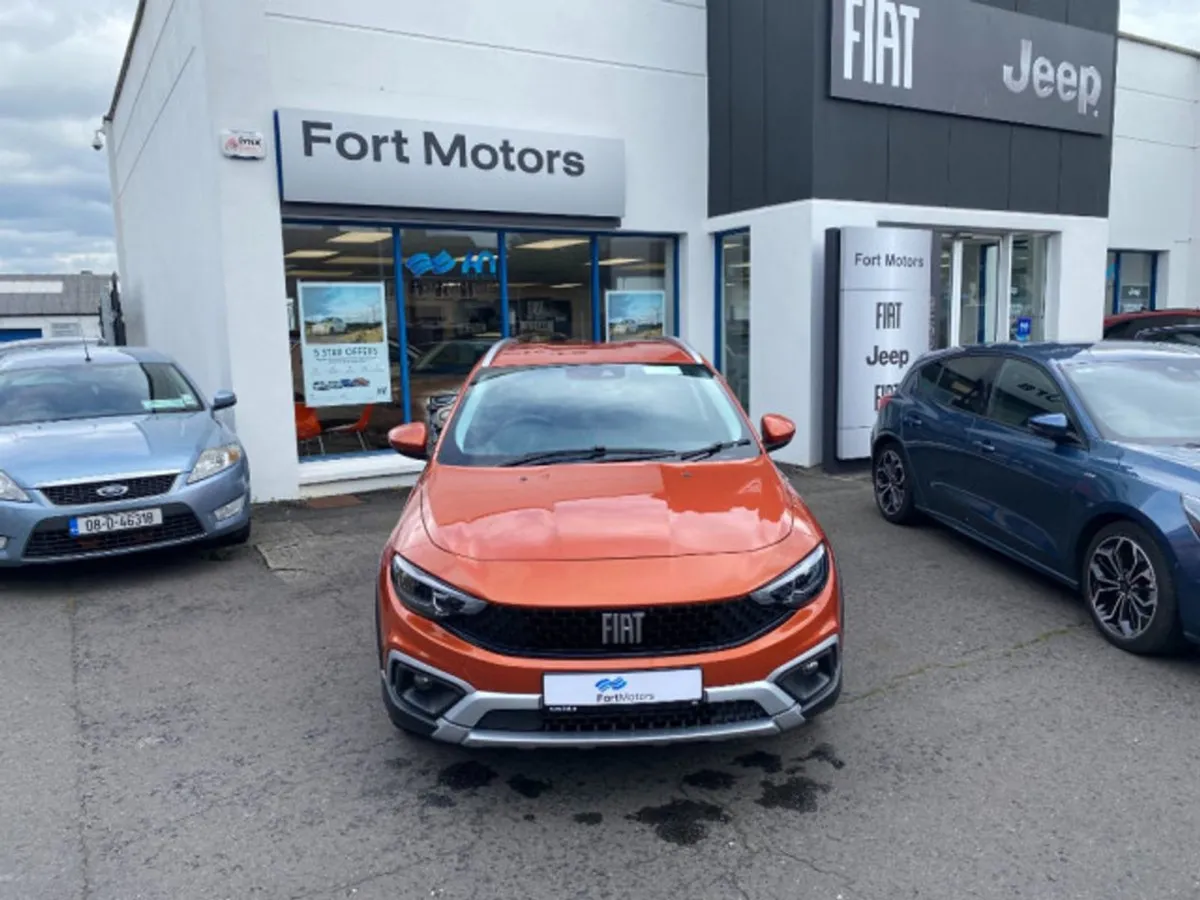 Fiat Tipo 1.0 Cross 100HP 5DR