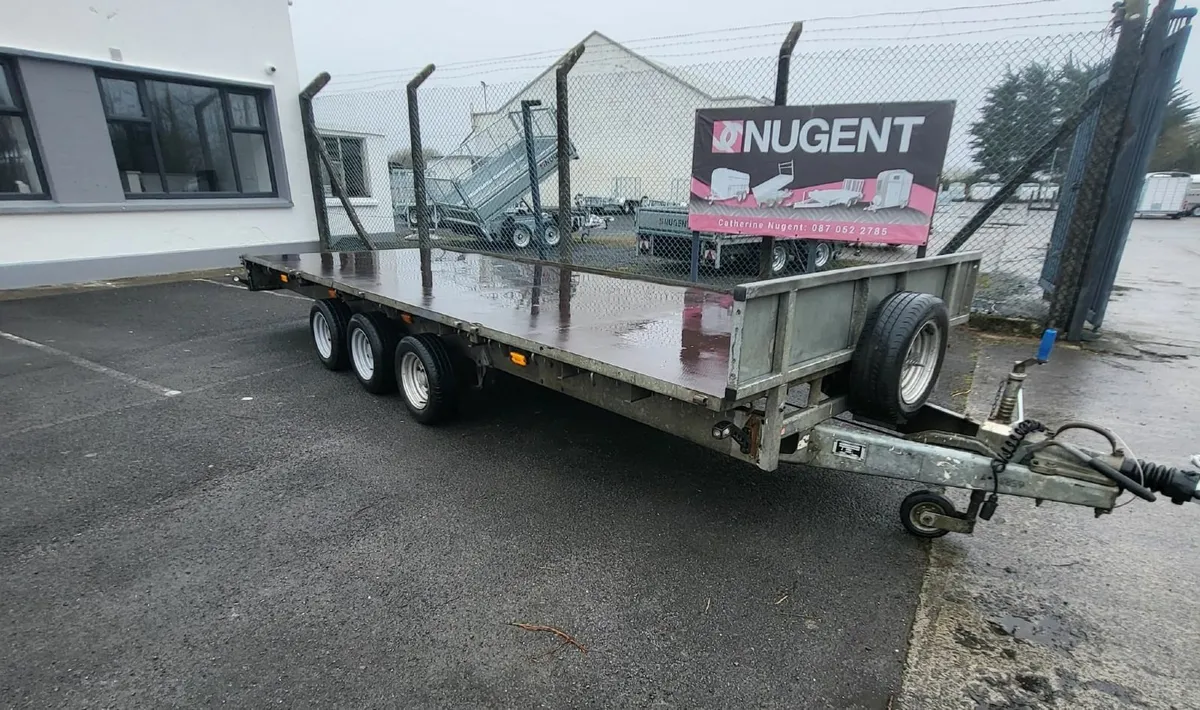 Ifor Williams 18ft Tri Axle Flatbed (2nd Hand)