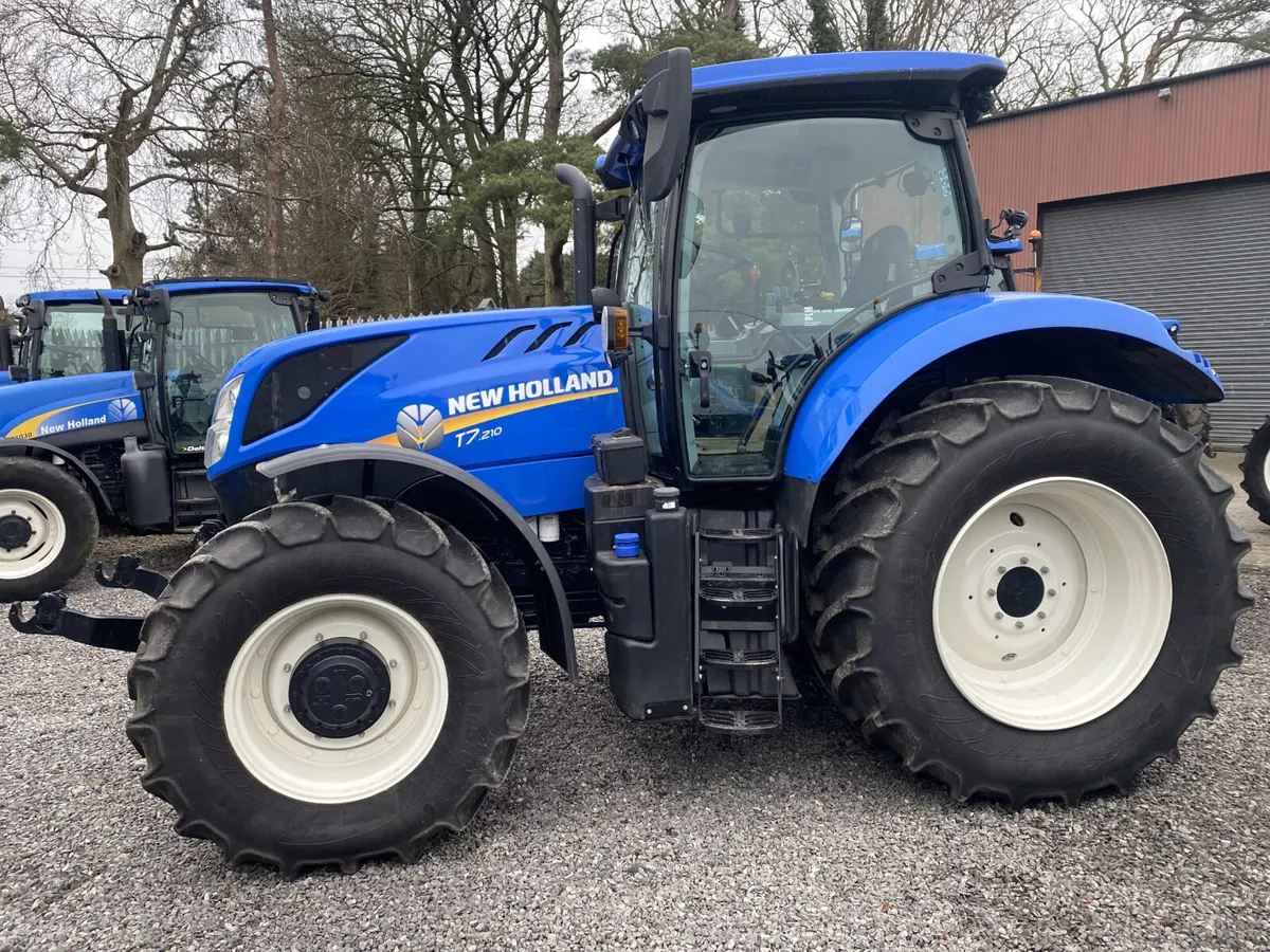 New Holland T7.210 RC - Image 1