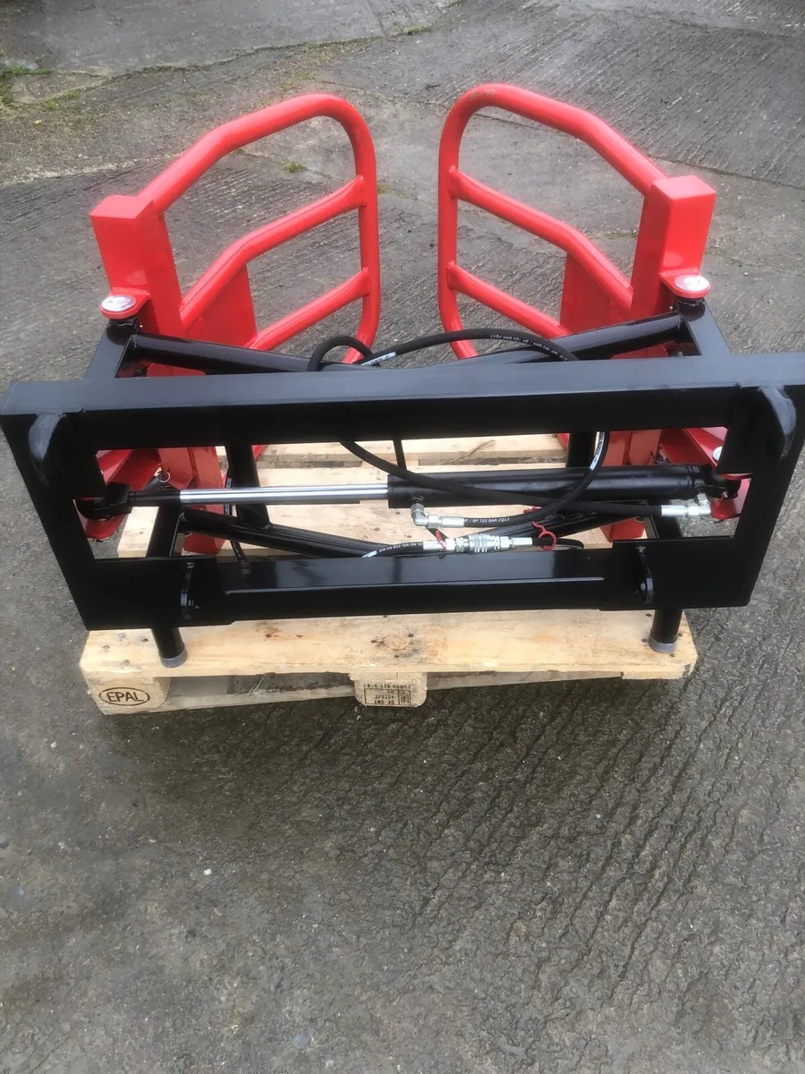 New Bale handlers/soft hands - Image 1