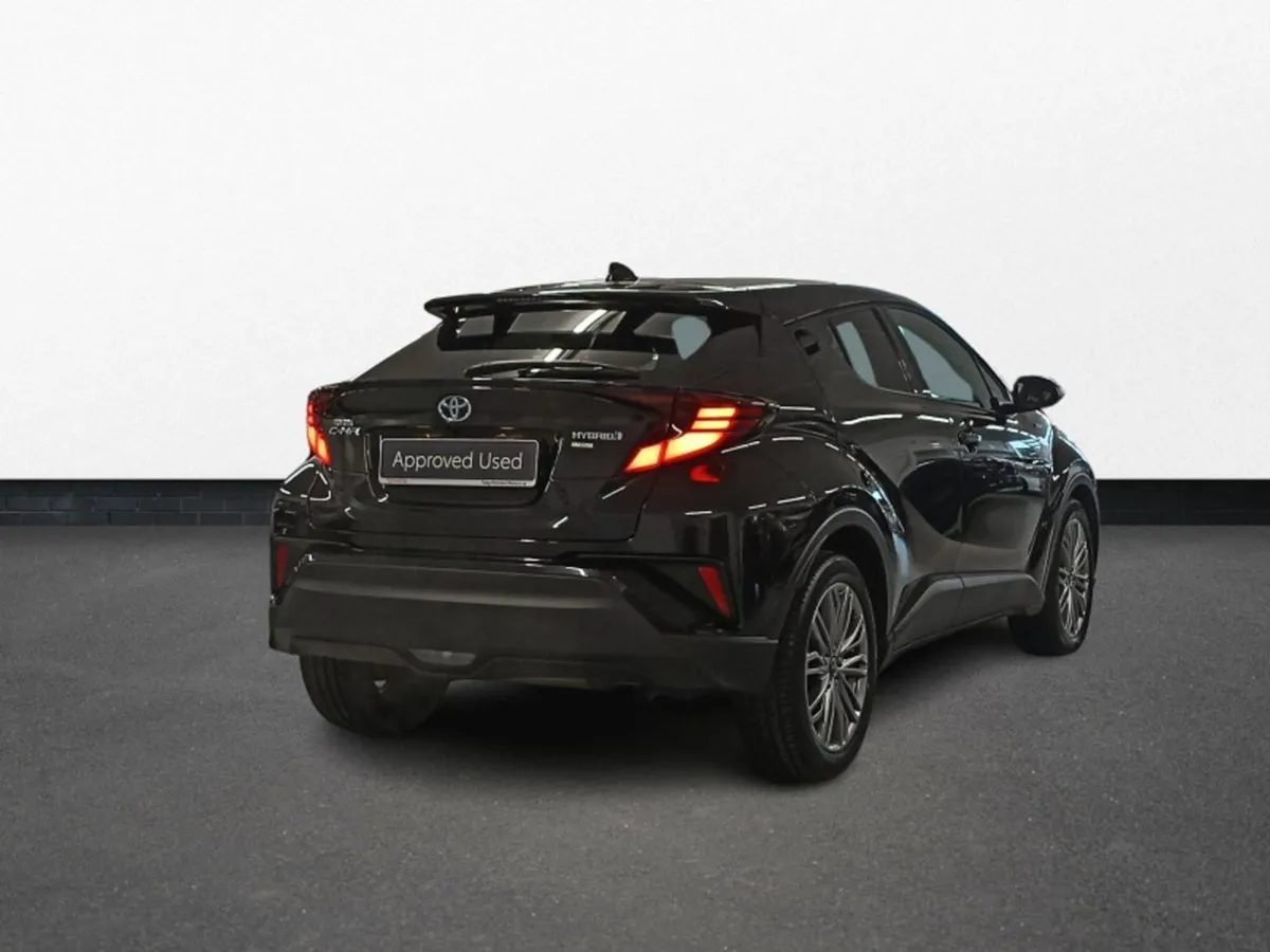 Toyota C-HR 1.8 Hybrid SOL - Image 2