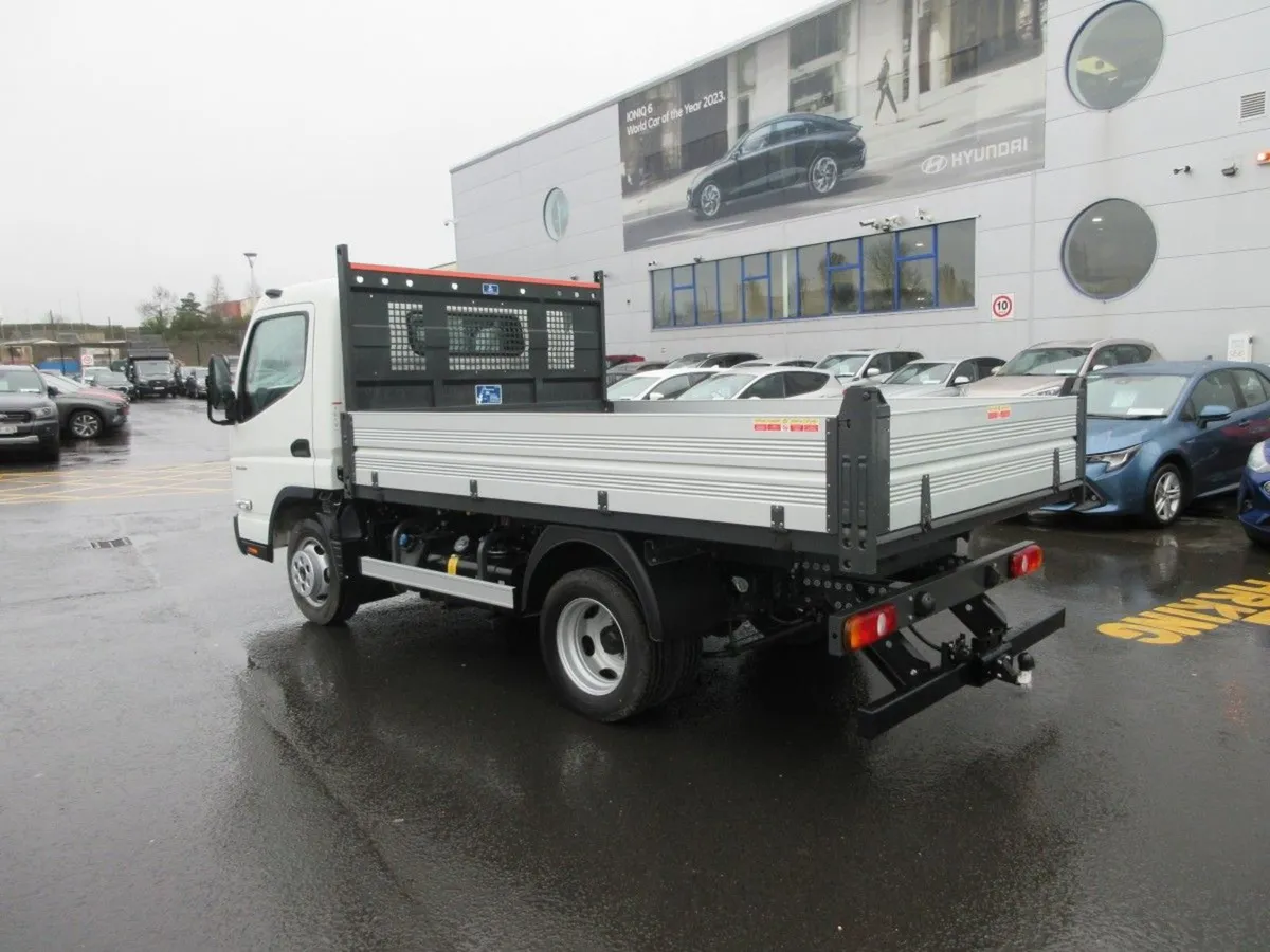 Mitsubishi Canter Canter Fuso 3.5 TON Tipper - Image 4