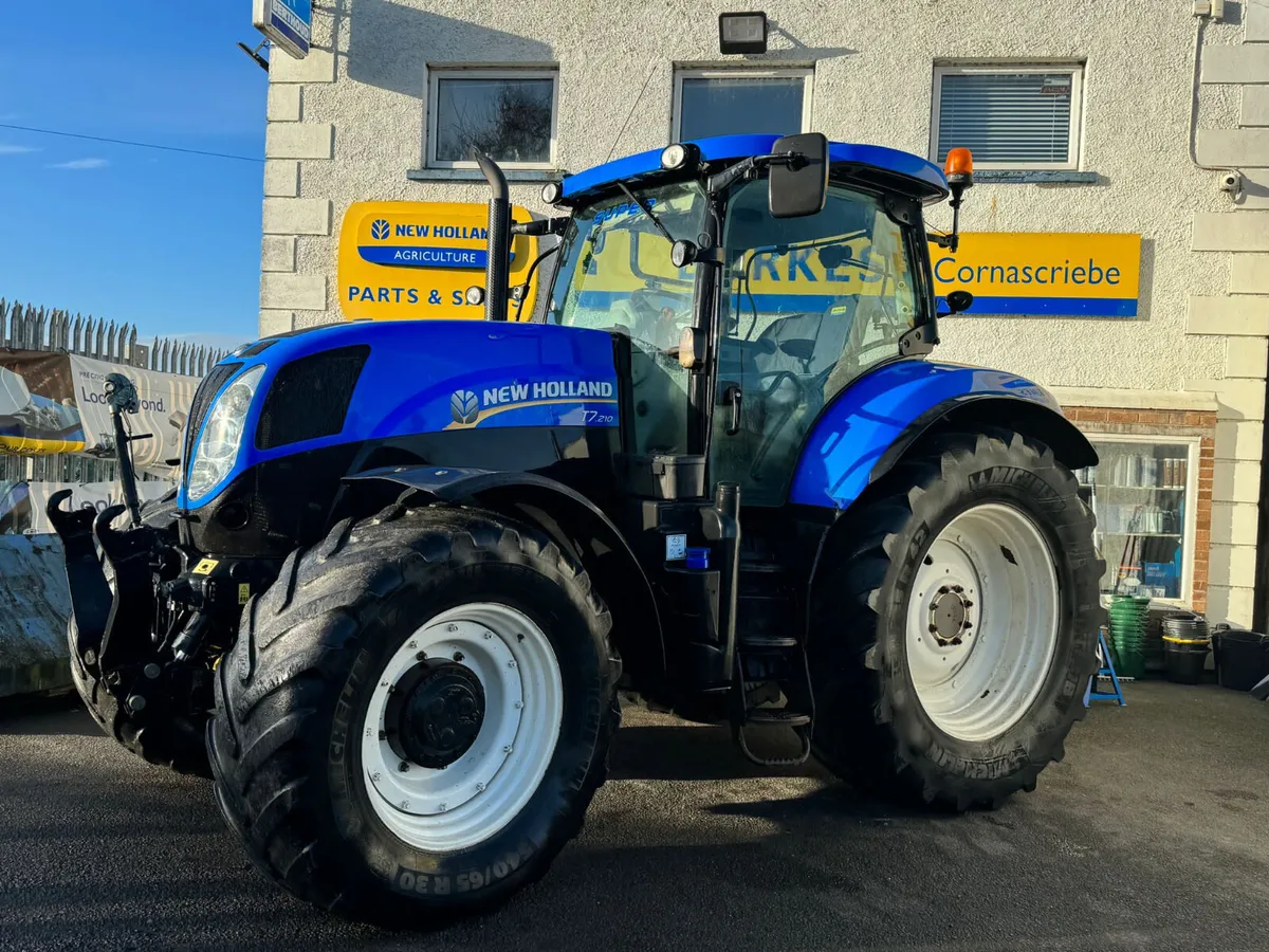 NEW HOLLAND T7.210 PC