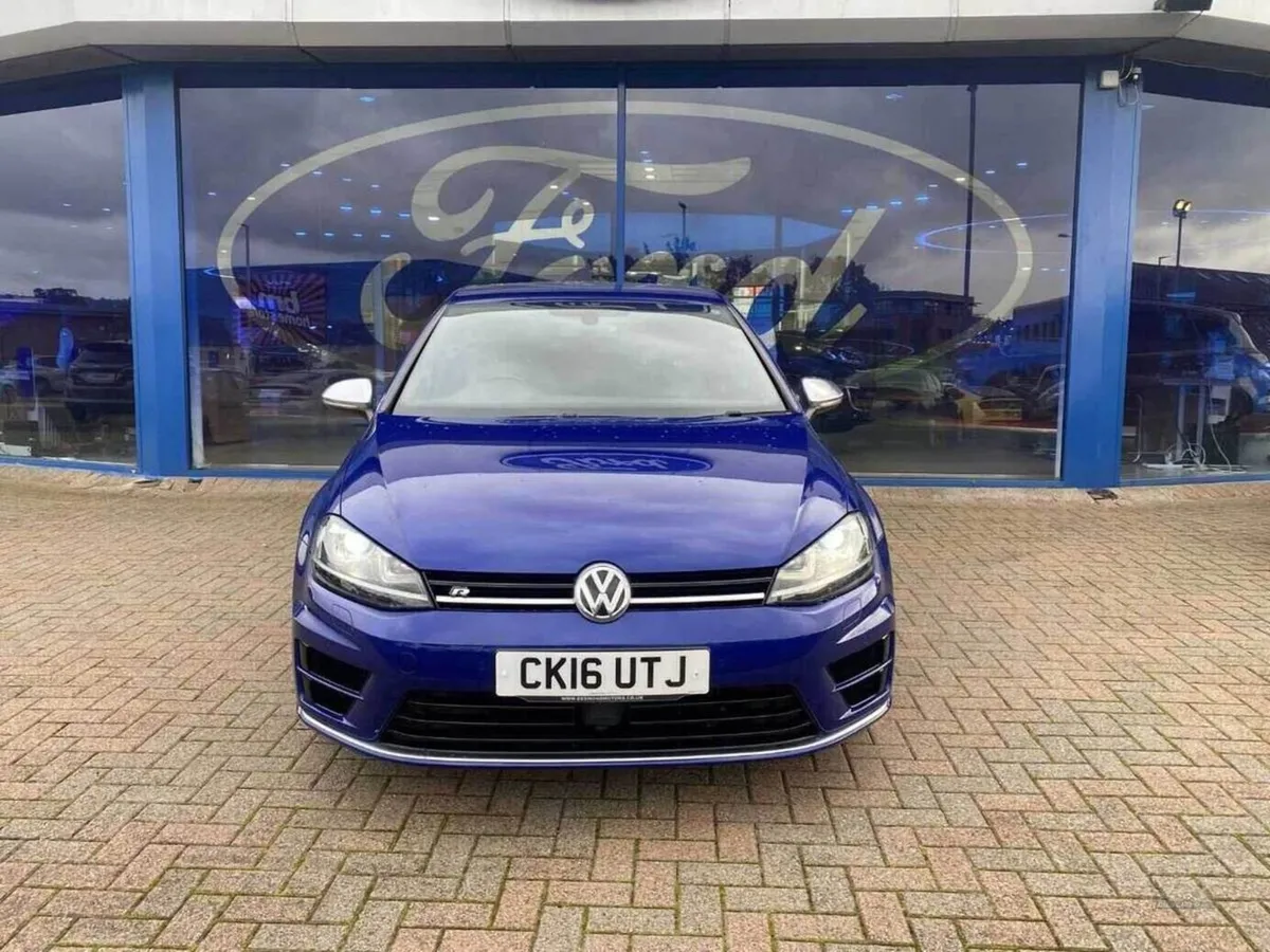 Volkswagen Golf R - Image 2