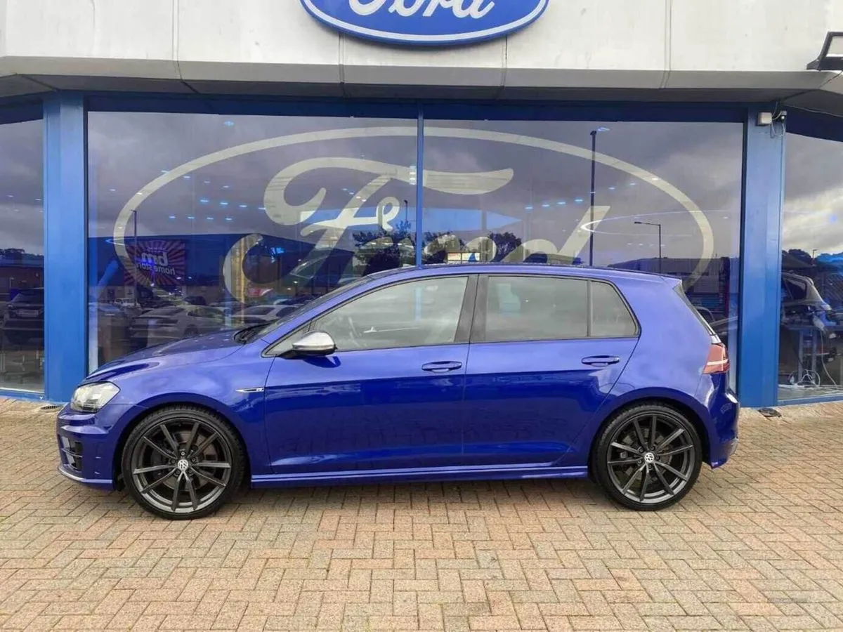 Volkswagen Golf R - Image 4