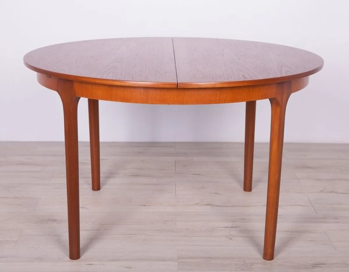 1960's circular McIntosh dining table - Image 1