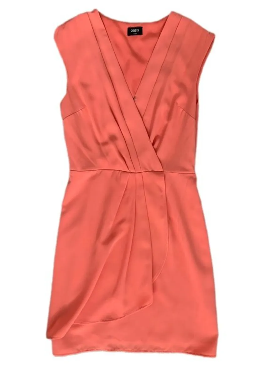 Beautiful Ladies/Girls Oasis Coral Dress: Size 8