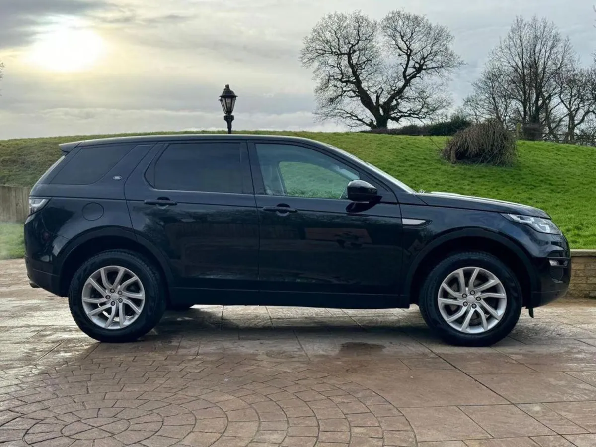 182 Land Rover Discovery Sport