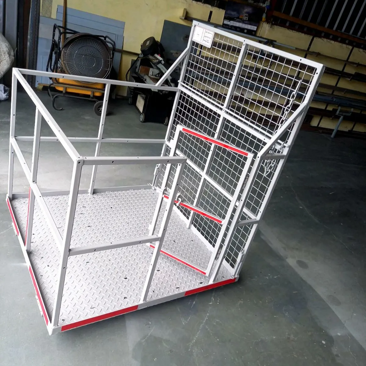 Safety cage