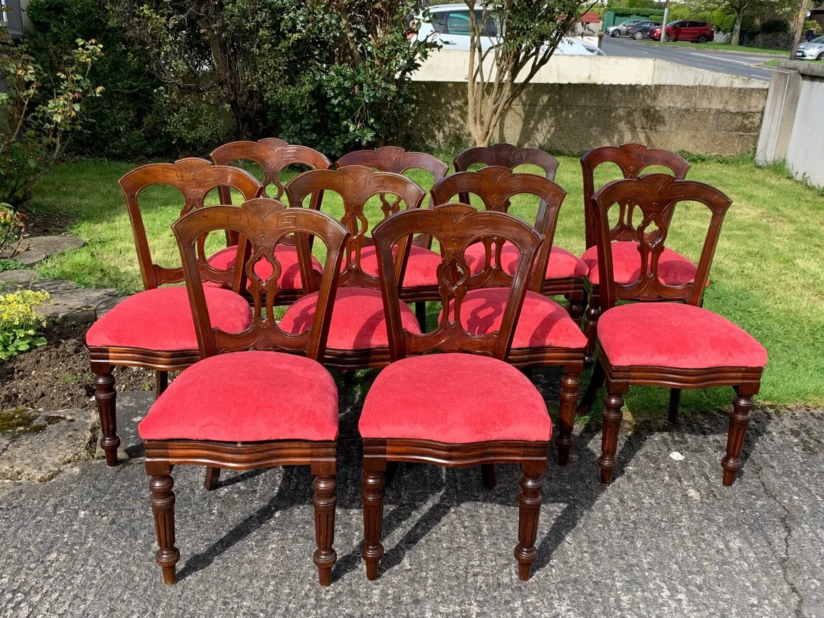 10 Victorian mahogany curved back dining chairs - Image 1