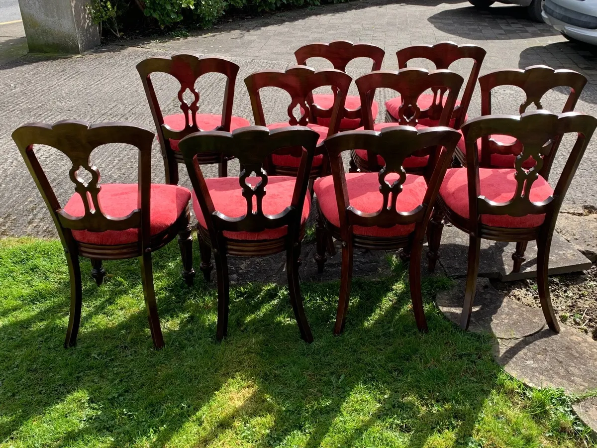 10 Victorian mahogany curved back dining chairs - Image 4