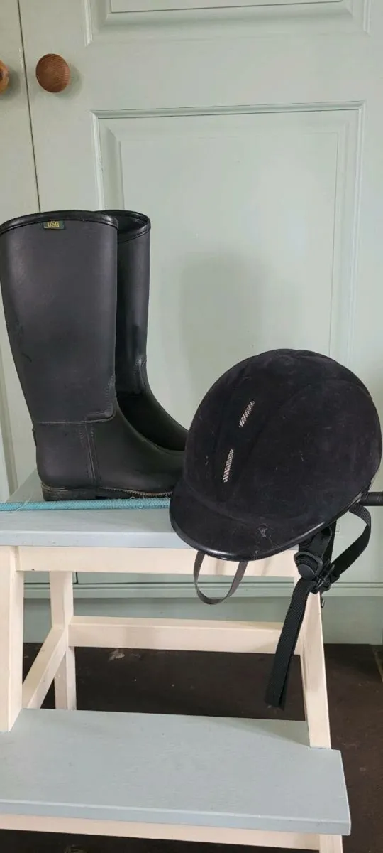 Horse riding equipment for sale in Co. Westmeath for €60 on DoneDeal