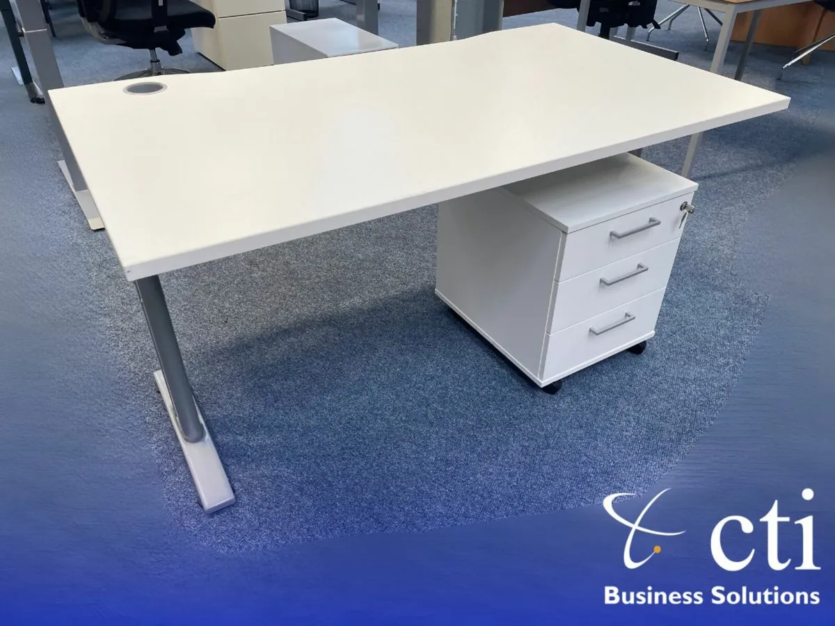 20 x 1400mm White Office Desks - Grade A