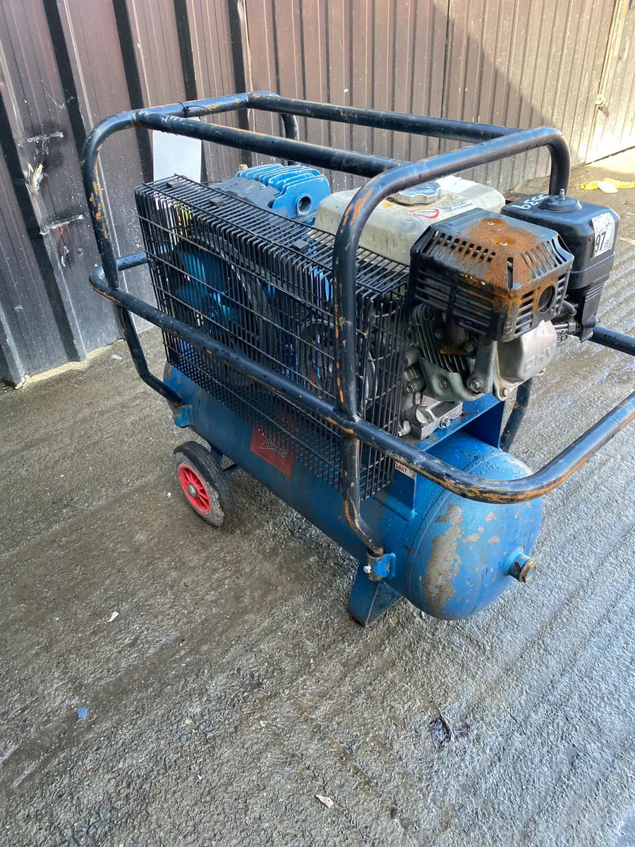 Clarke Honda GX200 Compressor - Image 4