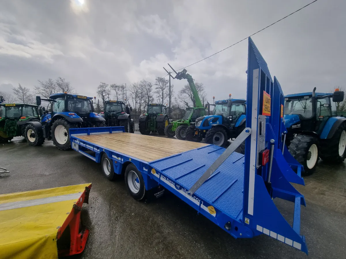 New Tyrone 21 Tonne Low Loader Blue - Image 4