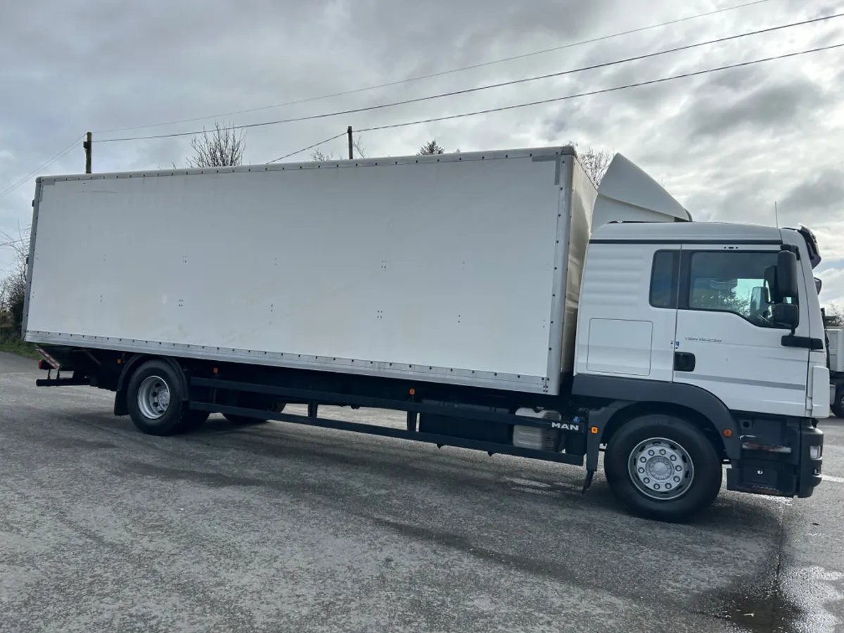 2017 man tg18.250 18 ton box with tail lift - Image 4