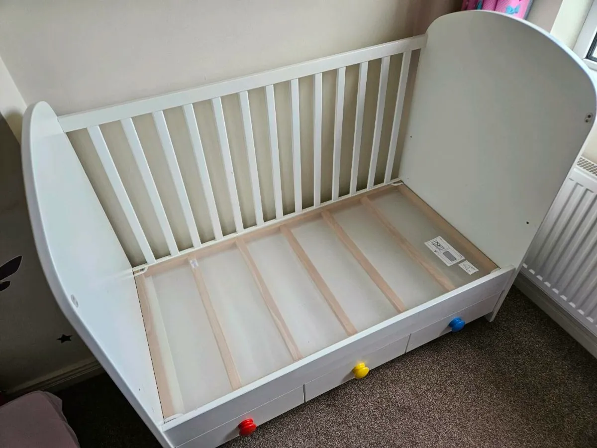 Cot bed - Image 1