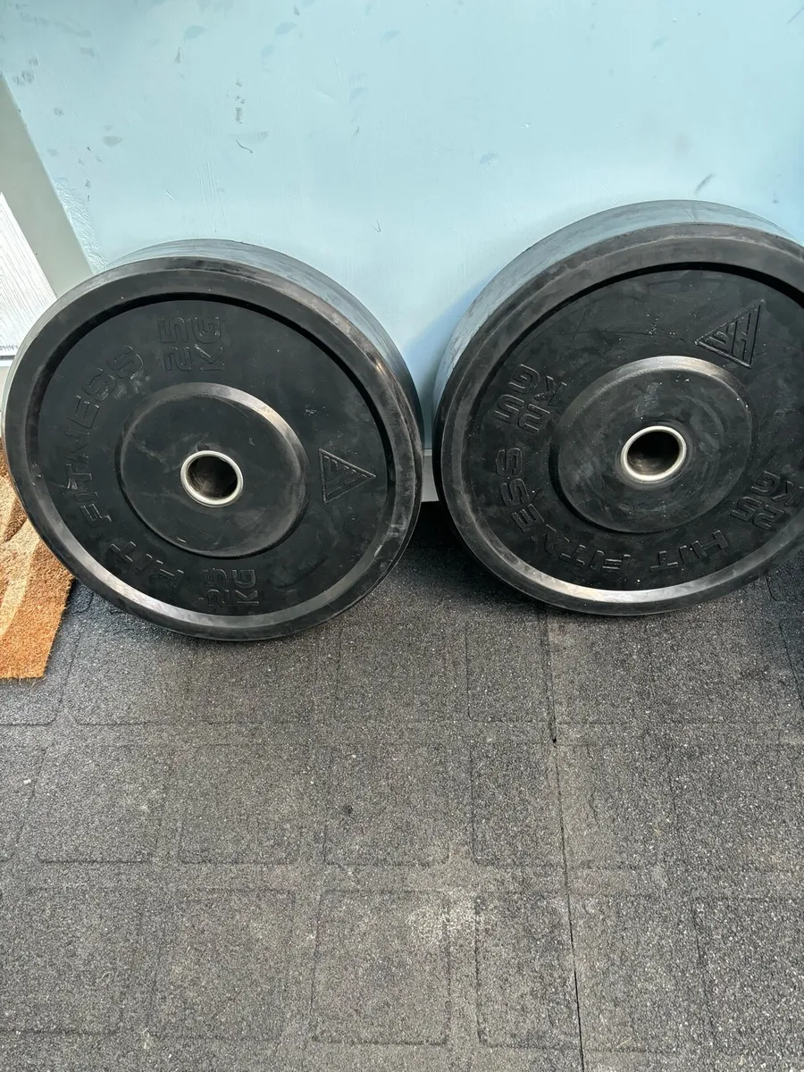 2 x hit fitness commercial bumper plates (25kg)