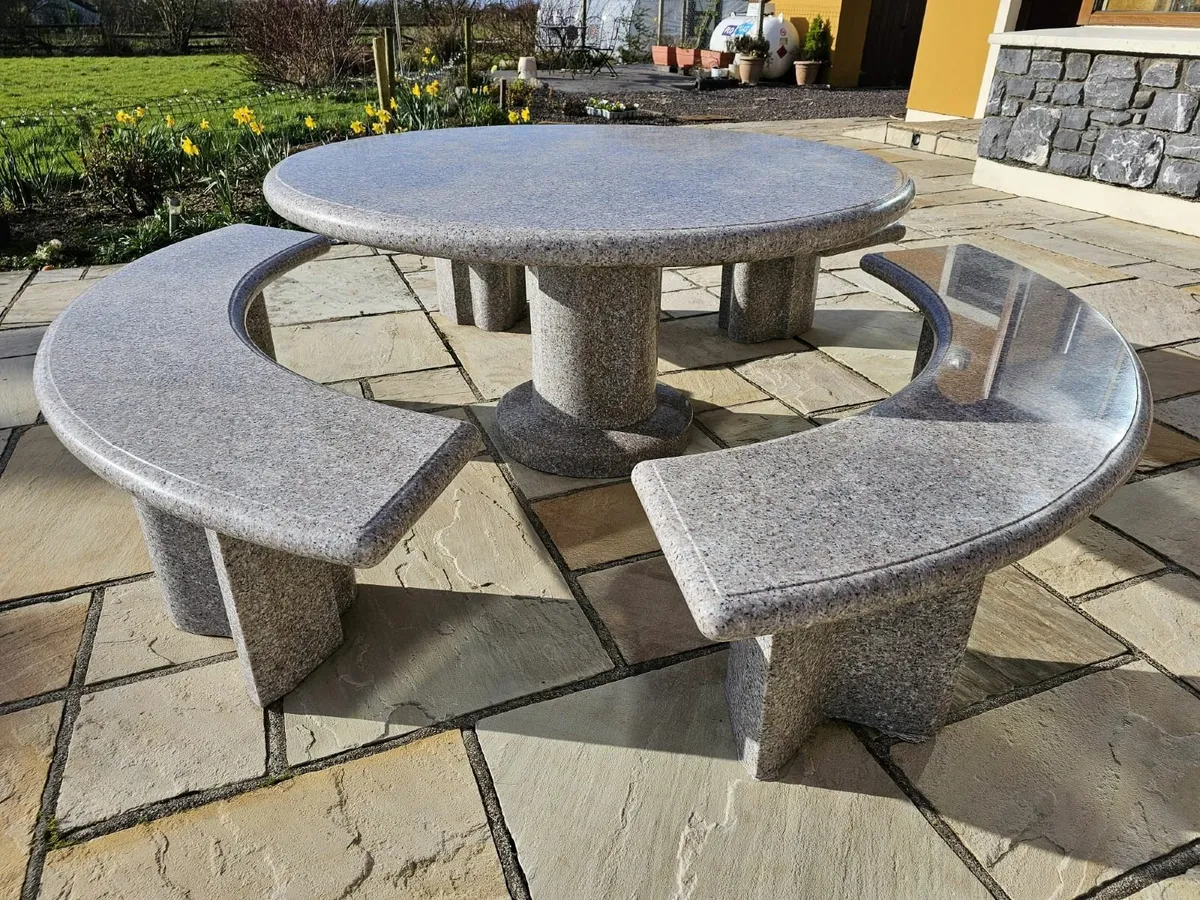Granite table - Image 1