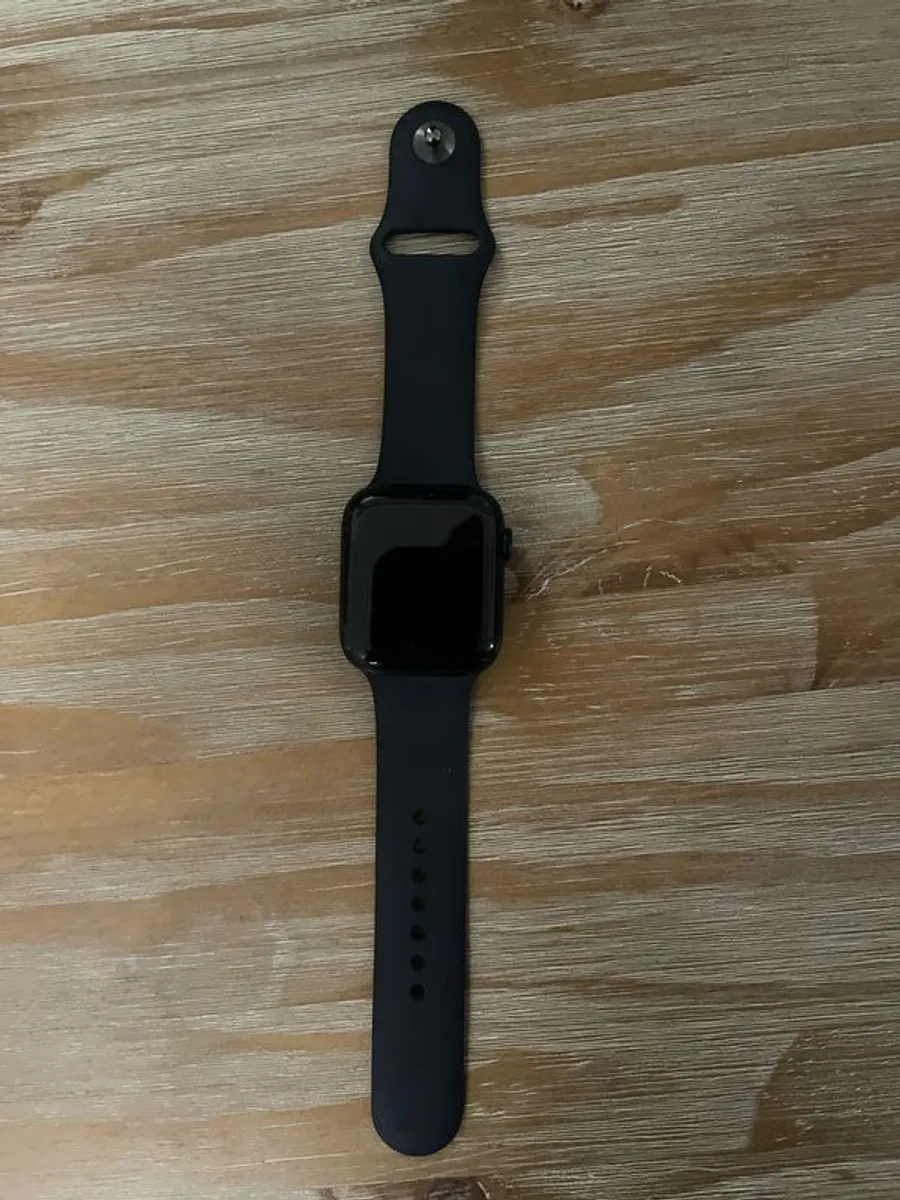 Apple Watch SE 2022 44mm - Image 1