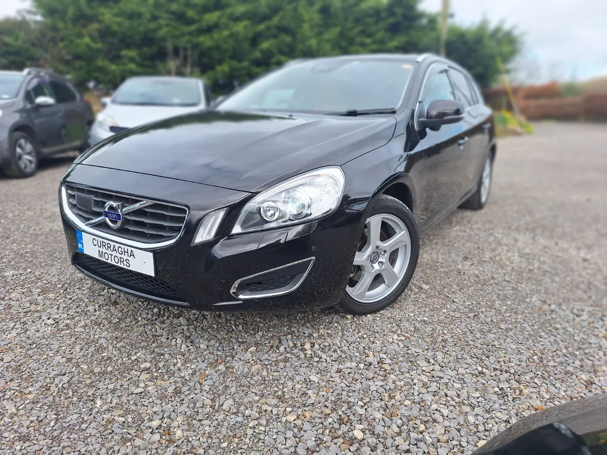 Volvo V60  1.6 Automatic  with Leather