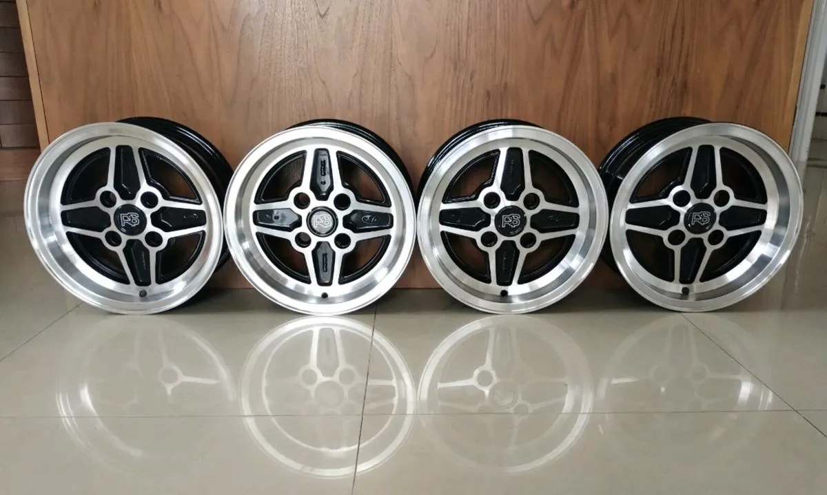 Ford RS 4 Spoke Alloy Wheels - Image 1