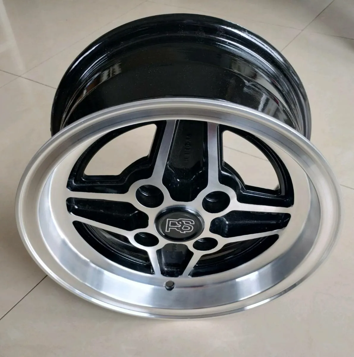 Ford RS 4 Spoke Alloy Wheels - Image 3