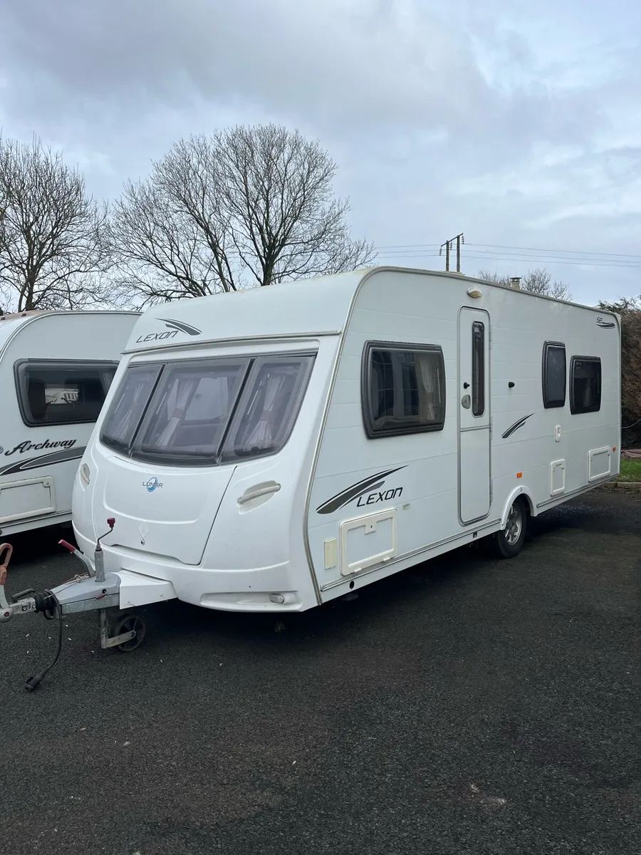 Lunar Lexon 4 berth twin single beds for sale in Co. Kildare for €