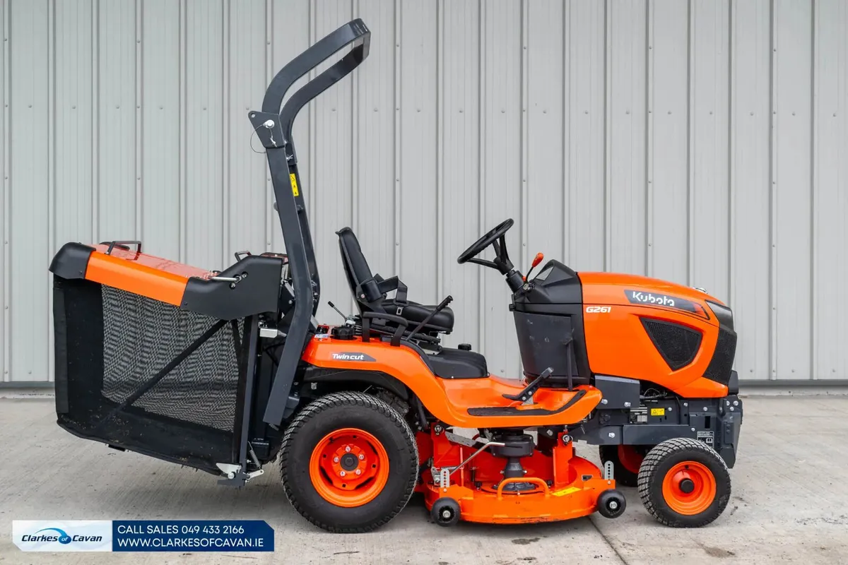 2023 Kubota G261LD Lawnmower - Image 4
