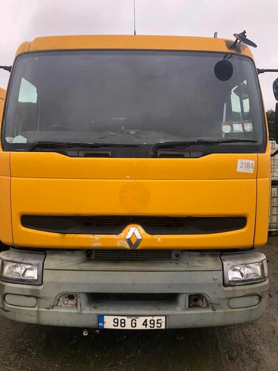 Renault premium tipper - Image 3