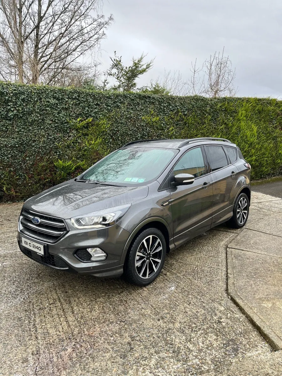Ford Kuga St-Line 1.5 Tdci 120BHP with Pan Roof