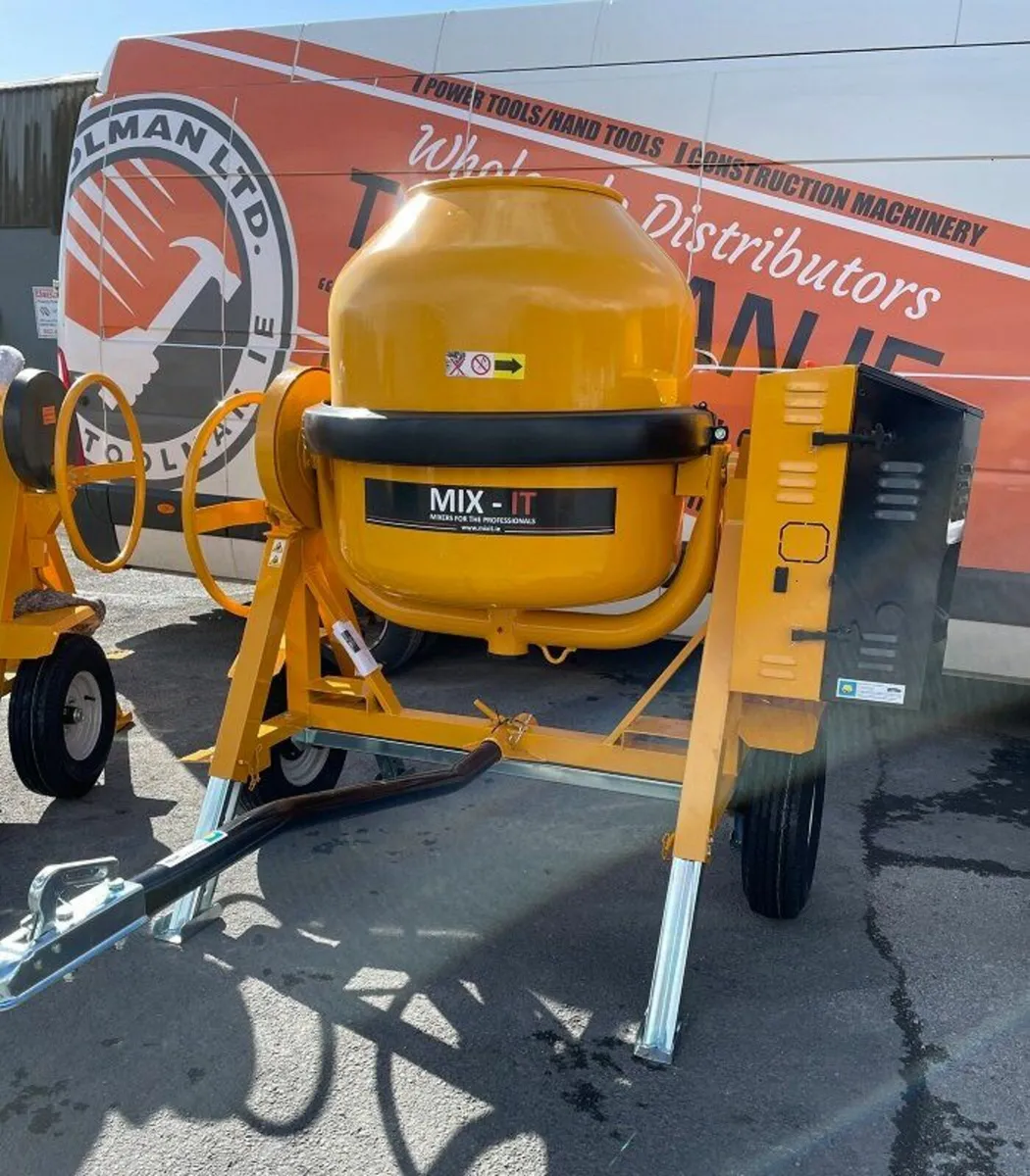 IRELANDS Number one selling Fast Tow Mixer