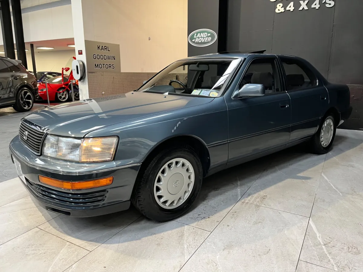 Toyota Celsior 4.0 4DR Auto Spotless - Image 3