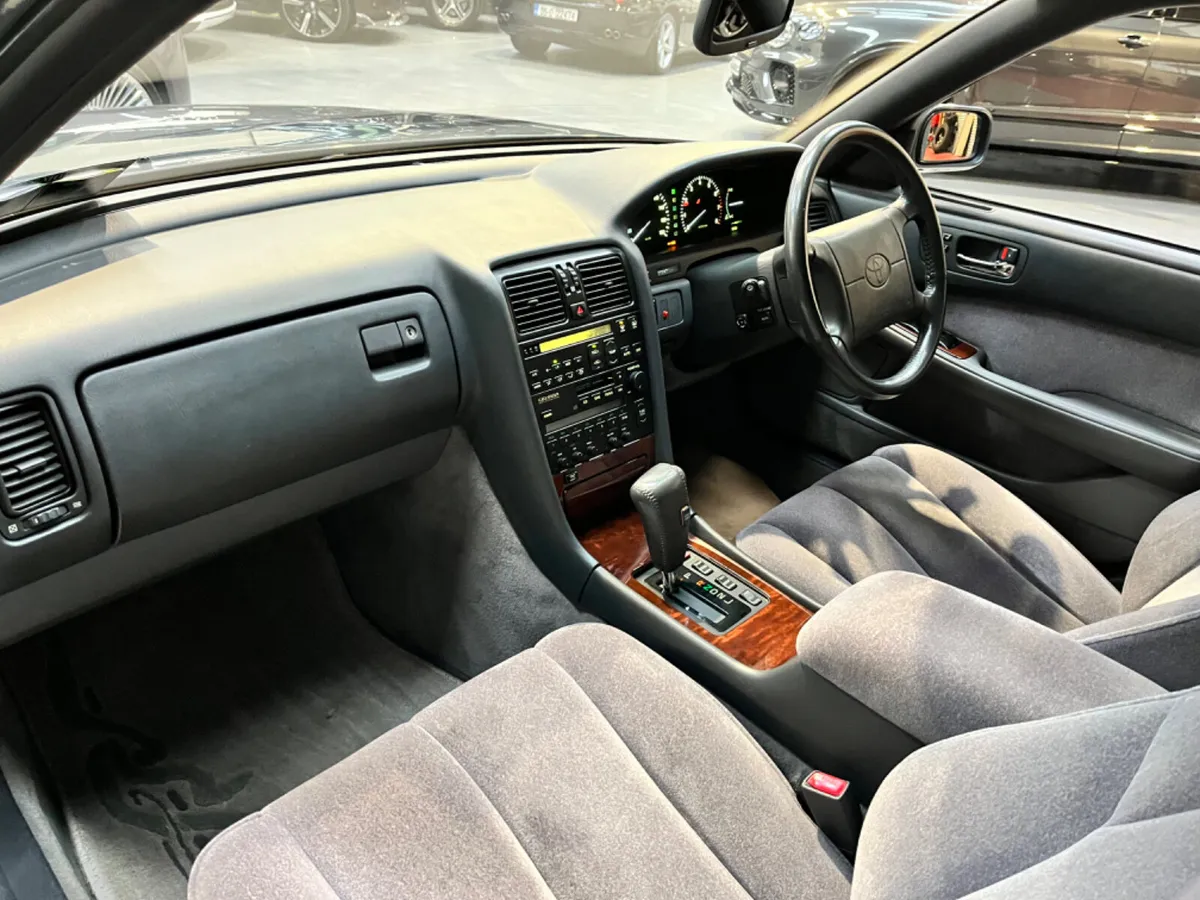 Toyota Celsior 4.0 4DR Auto Spotless - Image 4