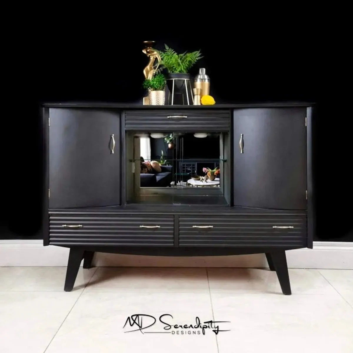 Mid Century Drinks Cabinet/ TV Stand - Image 1