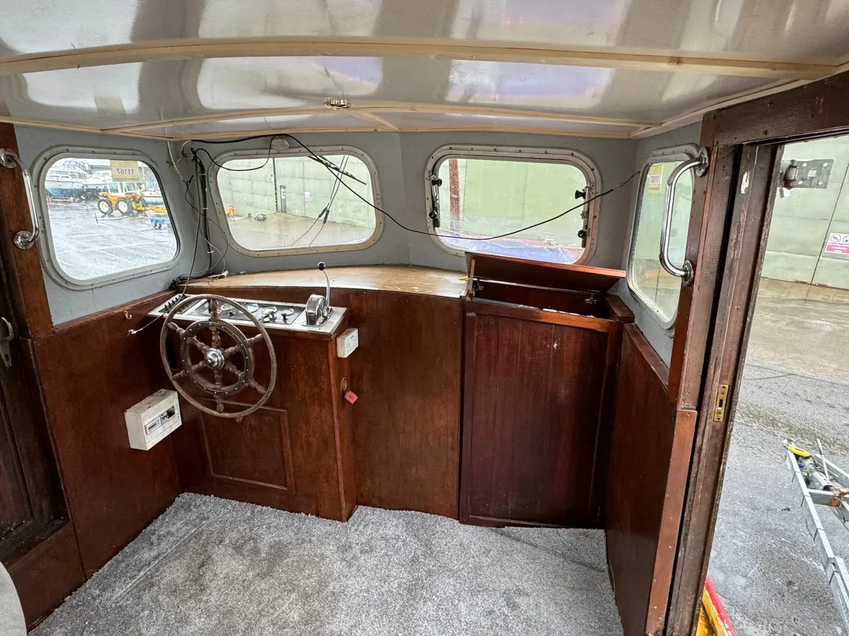 Small Barge For Sale @Lakeside Marina - Image 2