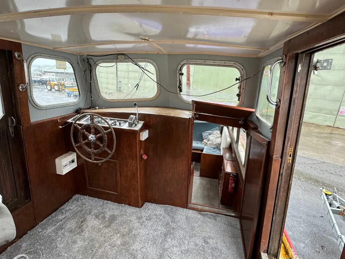Small Barge For Sale @Lakeside Marina - Image 3