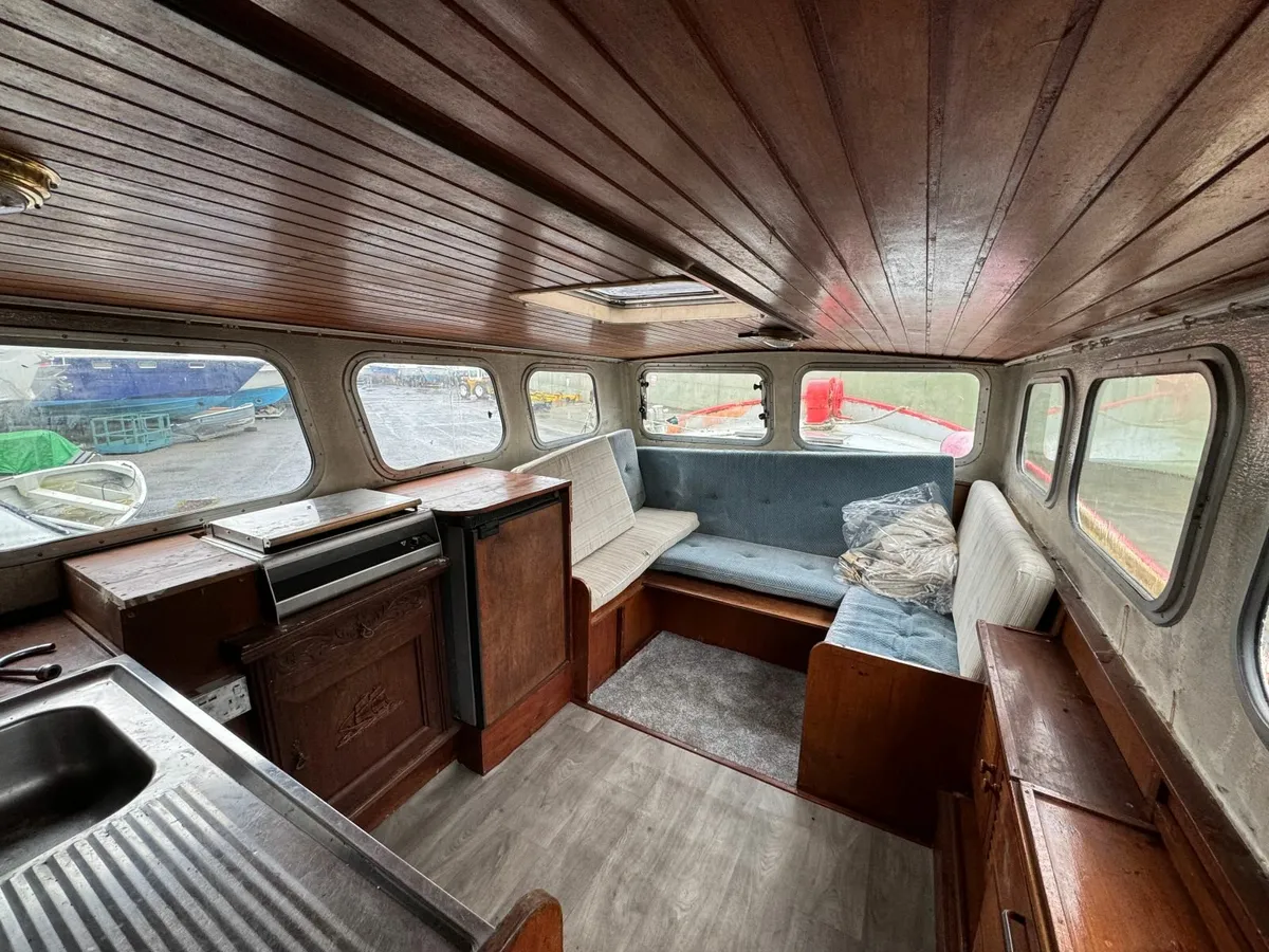 Small Barge For Sale @Lakeside Marina - Image 4