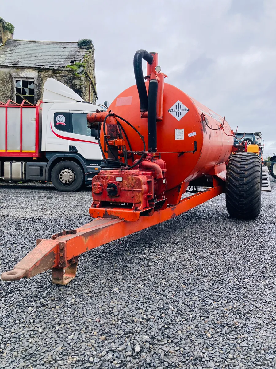 Abbey 1100 gallon tanker with rain gun - Image 2