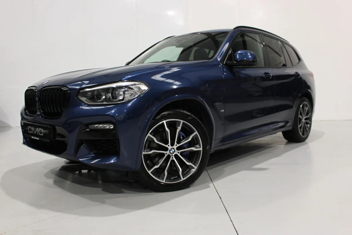 BMW X3  30E M SPORT  with Pan Roof