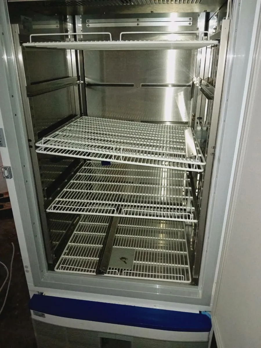 Domestic LR700 lab fridge