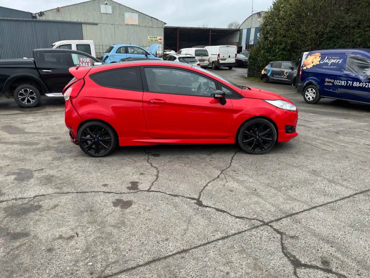 2015 Ford Fiesta  1.0 Turbo PTL - Image 4