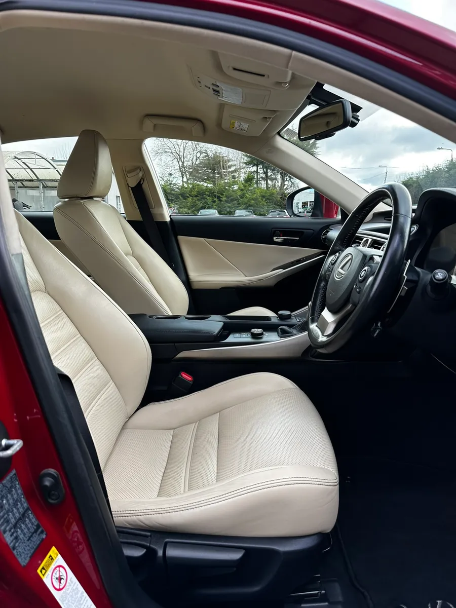 2015 Lexus IS300 H Executive Hybrid - Image 4
