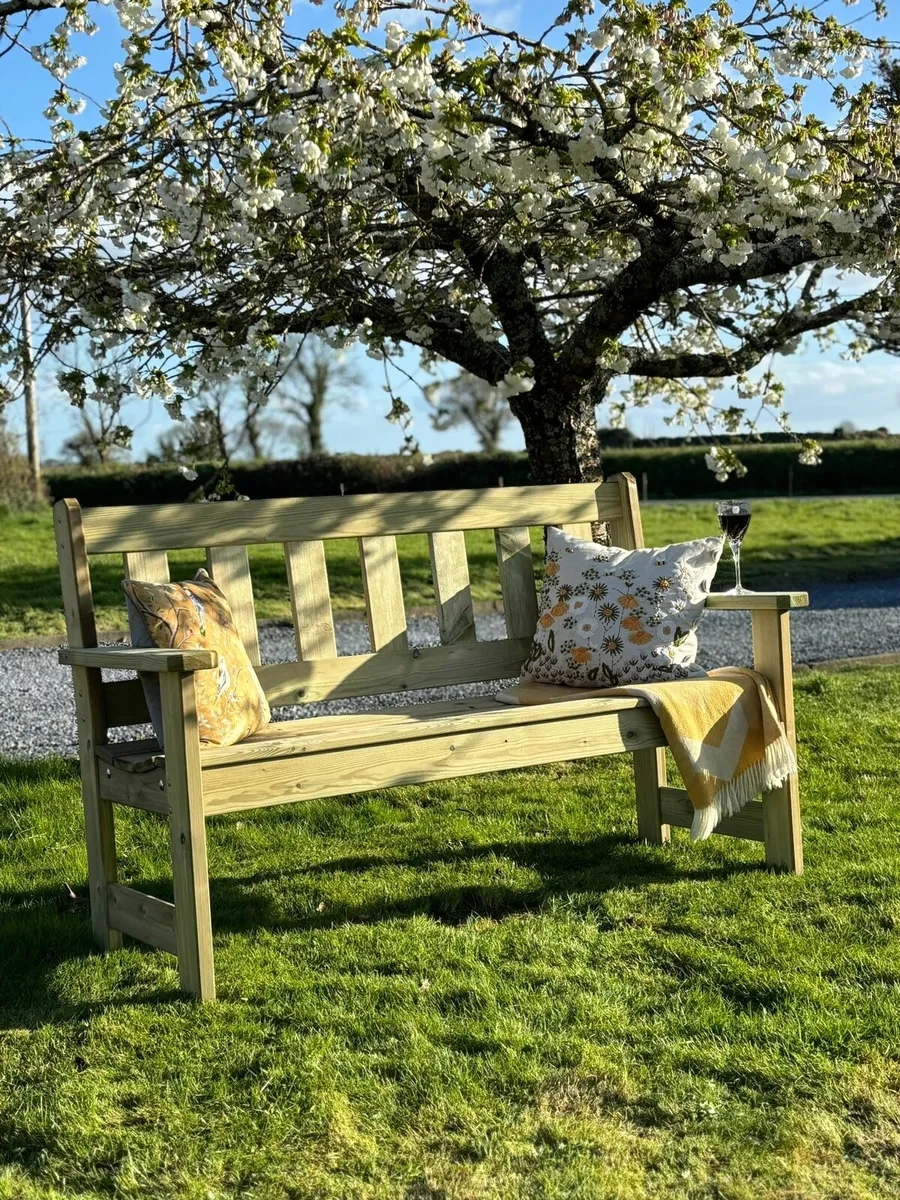 Redwood garden bench - Image 3