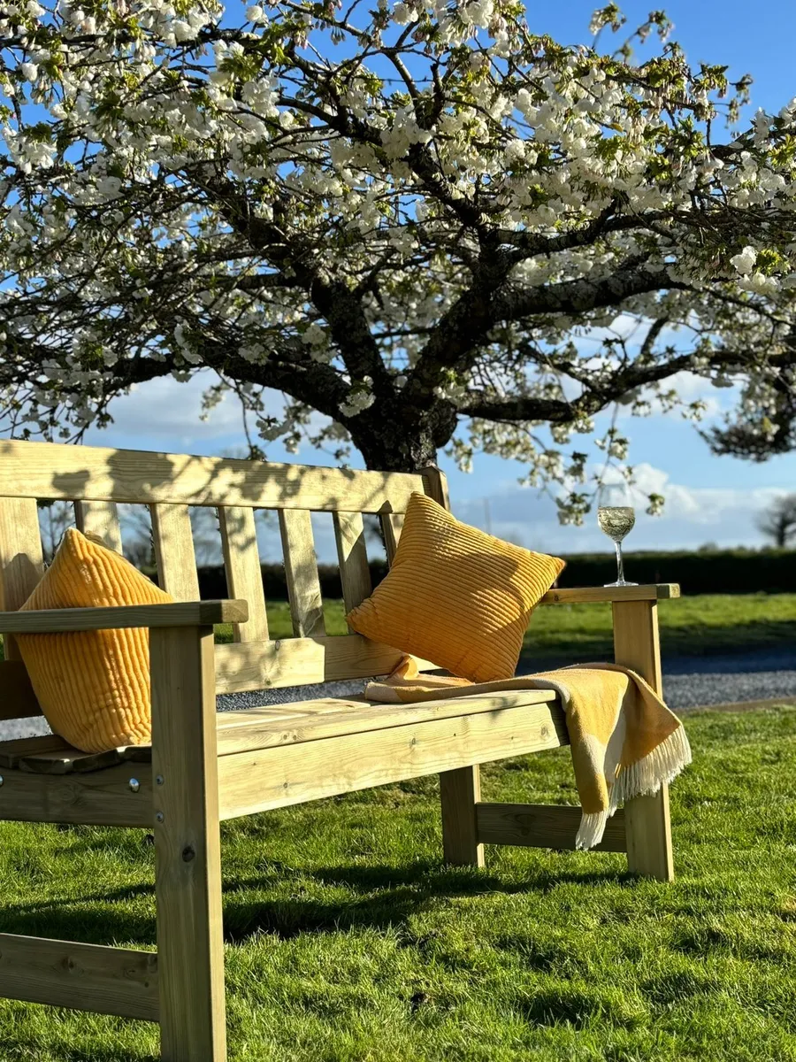 Redwood garden bench - Image 4