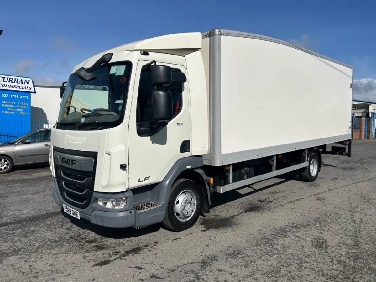 2020 Daf lf 45 150 7.5 ton 20ft box with lift