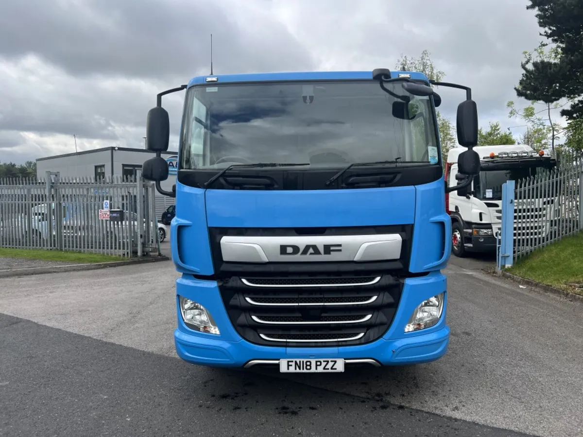 2018 DAF CF 260 4X2 STEEL CARRIER - Image 2