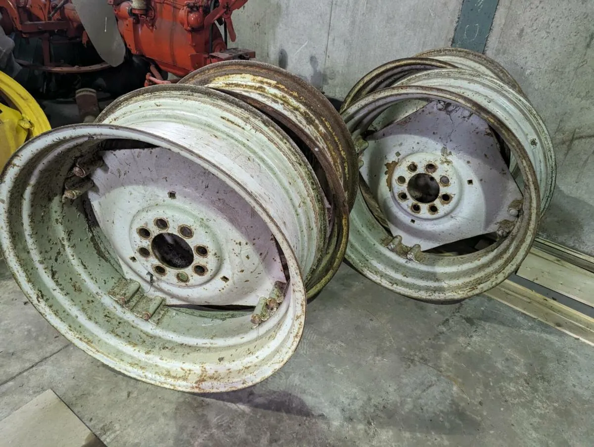 Ford county tractor rims 34