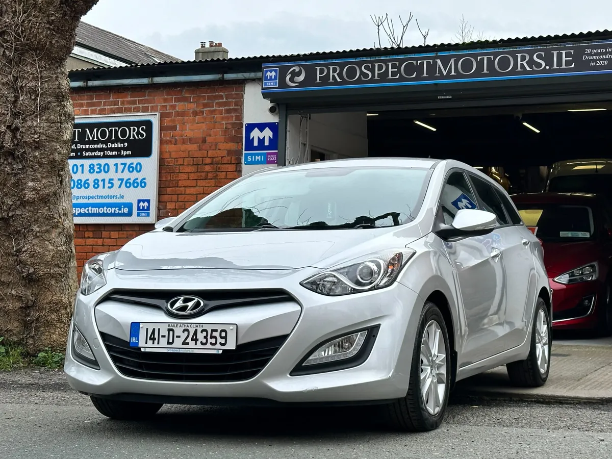 2014 Hyundai i30 Estate, Automatic Deluxe, New Nct